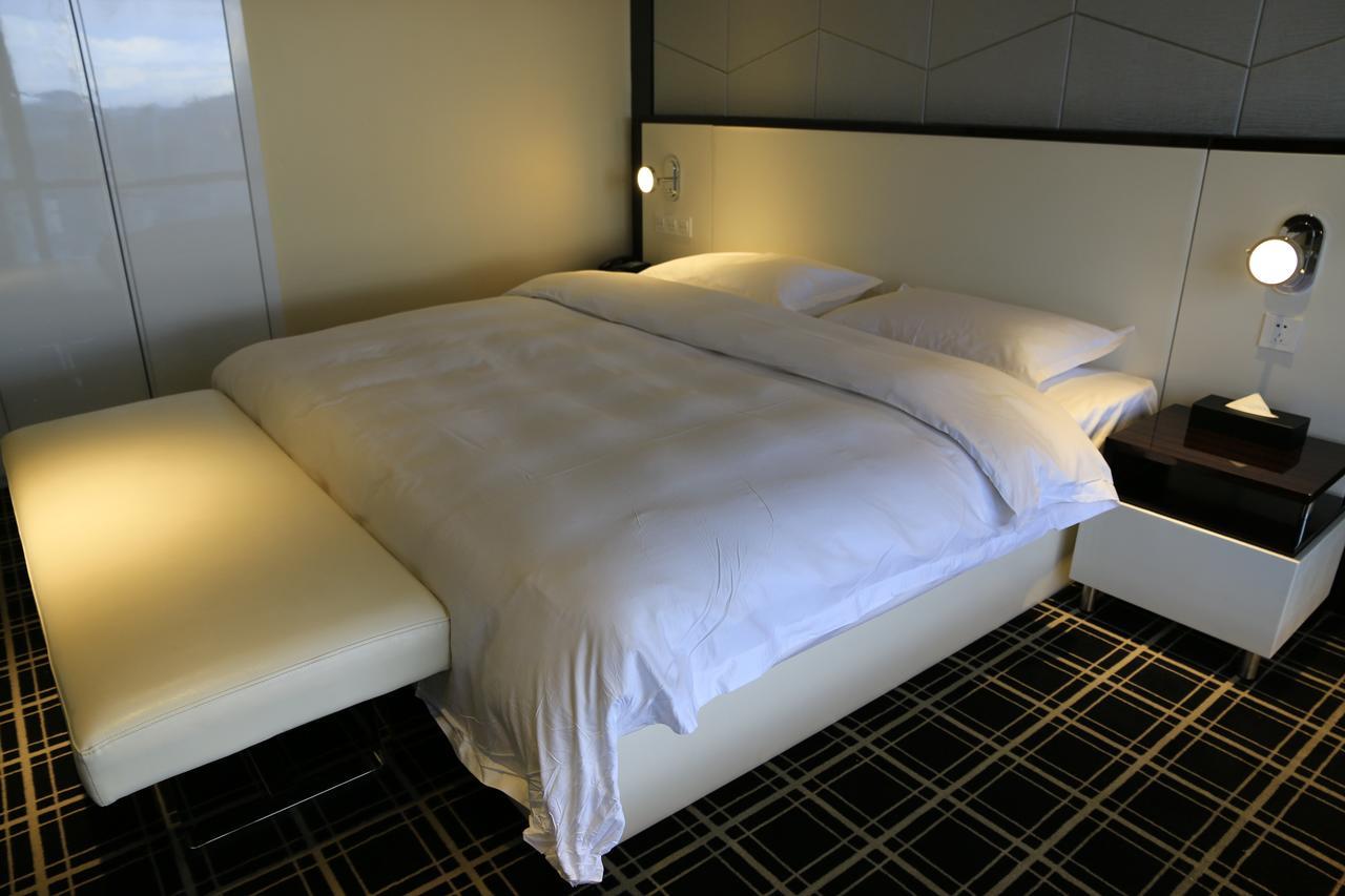 D•Mark Hotel Гуейян Екстериор снимка